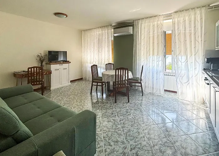 1 Bedroom Awesome In Apartman