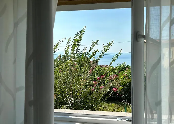 1 Bedroom Awesome In *
