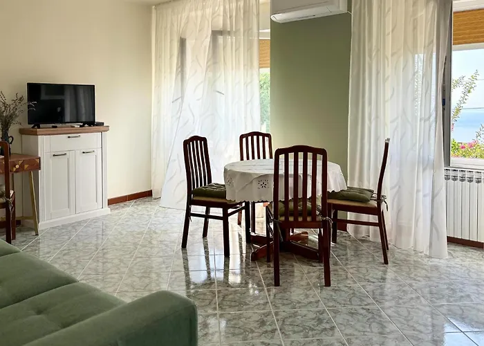 Διαμέρισμα 1 Bedroom Awesome In